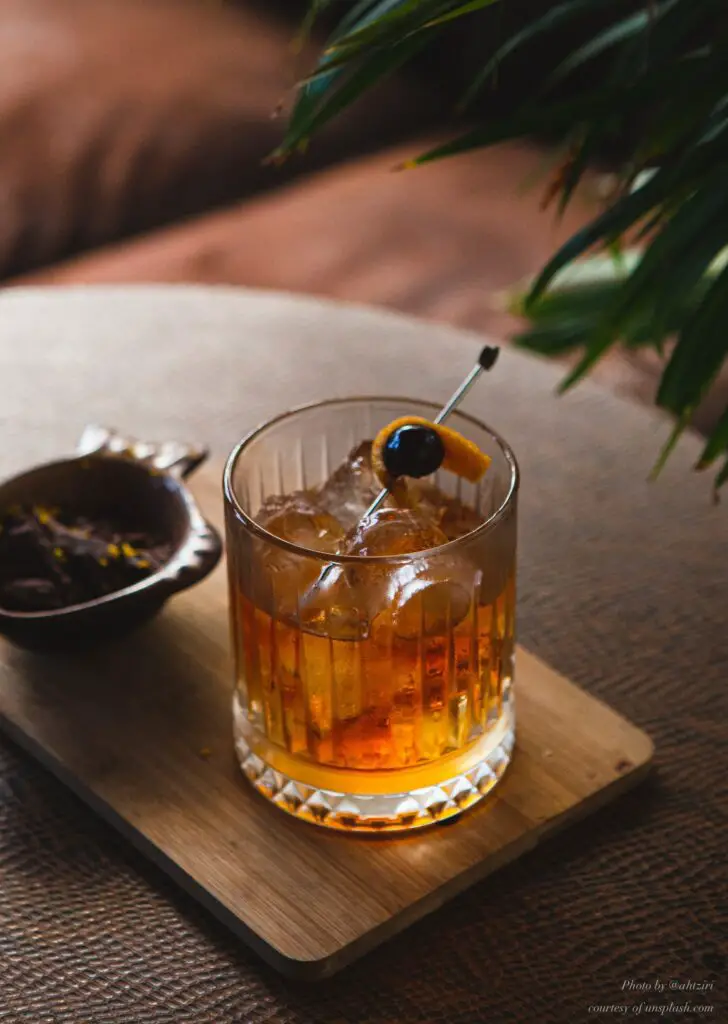 Vieux Carré Cocktail Recipe — THE SHAKEN COCKTAIL