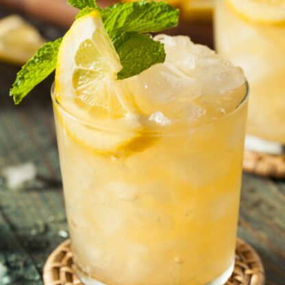 Whiskey Smash Boubon Whiskey Simple Syrup Lemon Juice Mint Iced Cocktail