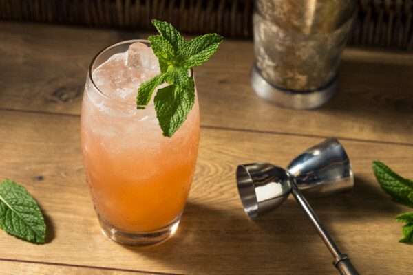 10 Flavorful Spirit Free Cocktails That Use Common Ingredients