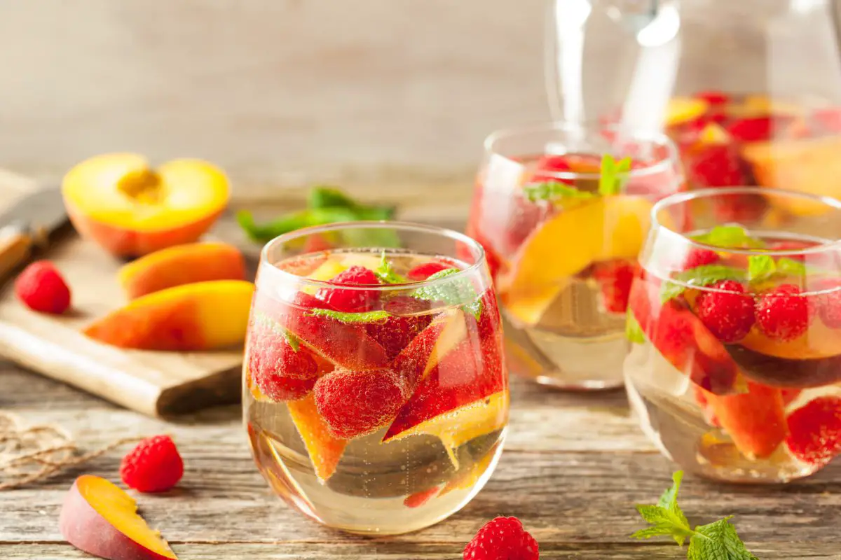 12 Crowd Pleasing Punch Recipes For Your Summer Cookout