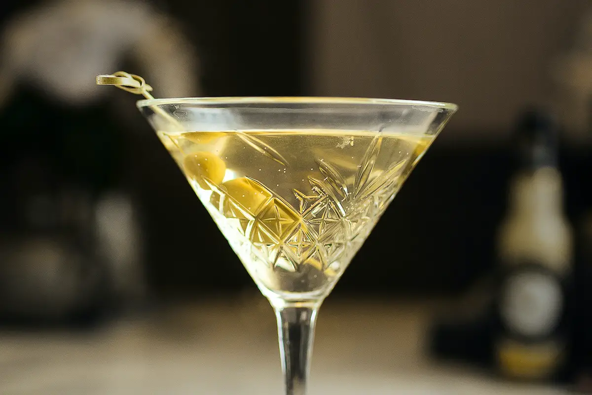 7 Of The Many Martini Recipe Variations And Its History — THE SHAKEN